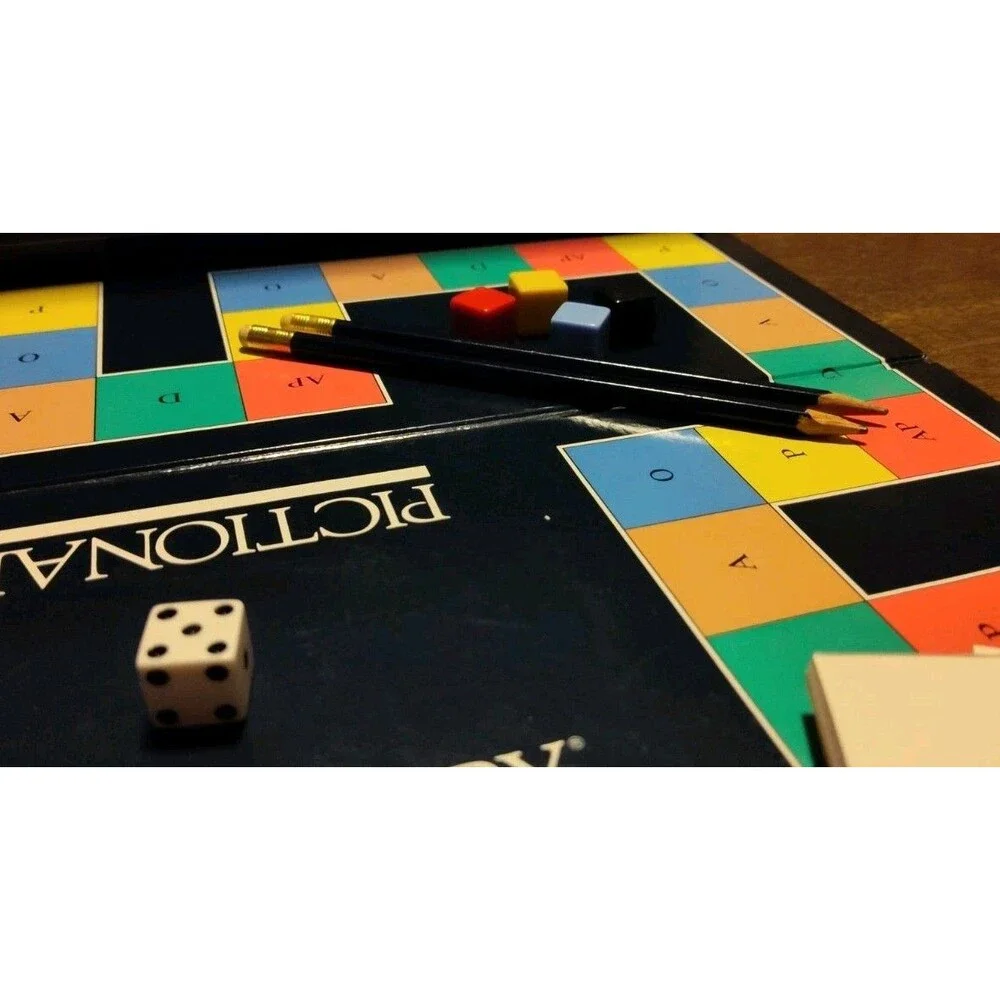 Pictionary vintage game
